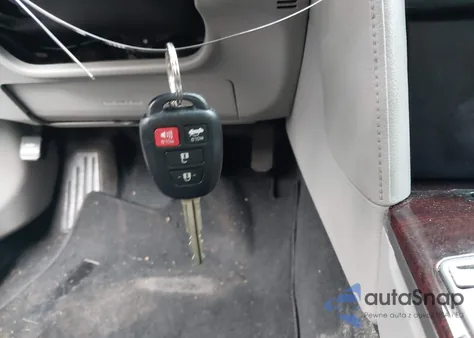 2013 Toyota Camry Le z USA, uszkodzony, nr VIN 4T4BF1FK7DR302164